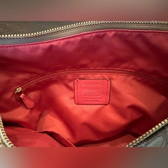 Coach Celeste Convertible Hobo Crossbody Bag Pink Accent-Missing Strap - Picture 7 of 13